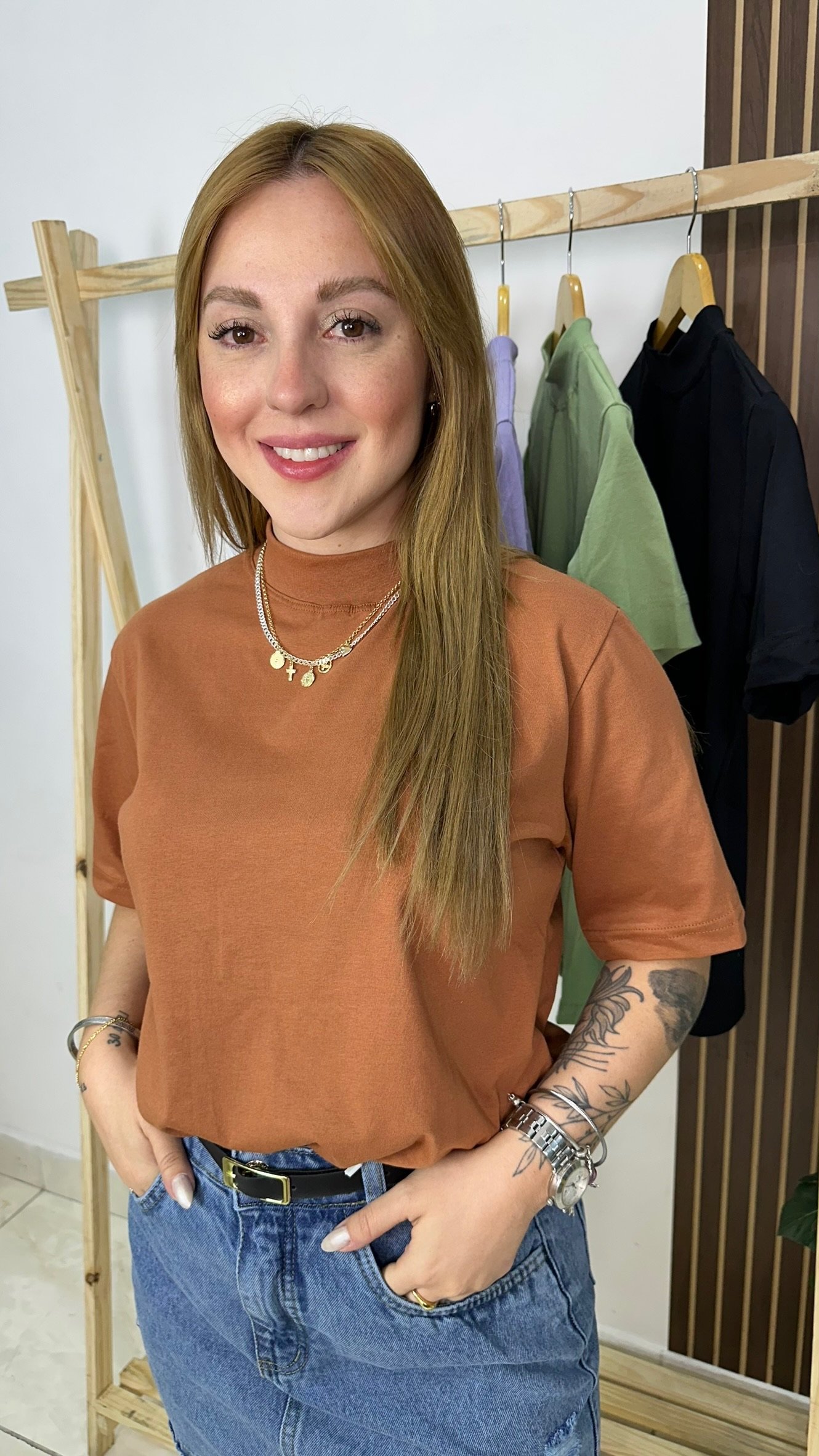 T-shirt gola alta - 100% algodão - Imagem 7