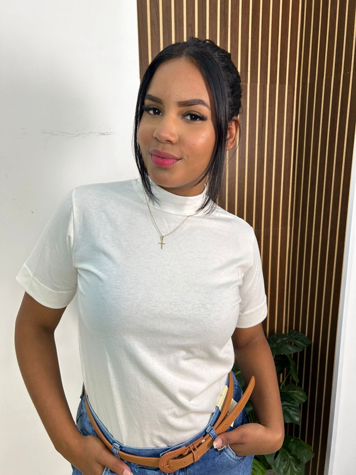 T-shirt gola alta - 100% algodão - Imagem 11